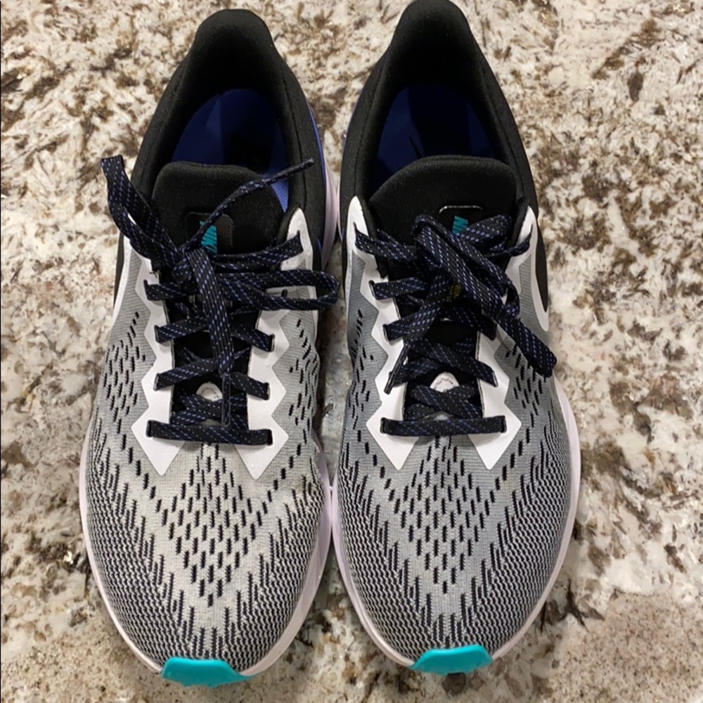Nike Air Zoom Winflo 6 Hyper Jade Running Shoes